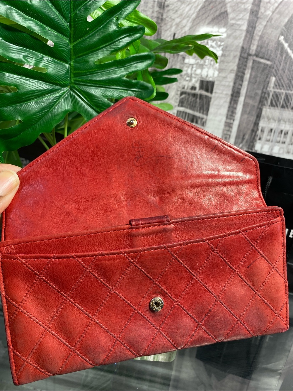 Authentic CHANEL Red Quilted CC Leather Envelope Flap Wallet - Picture 8 of 17